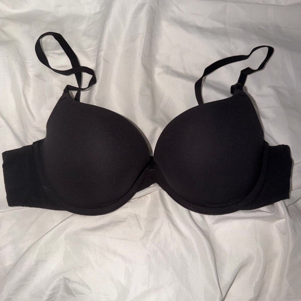 SKIMS Black T-Shirt Bra - Smooth Padded Support